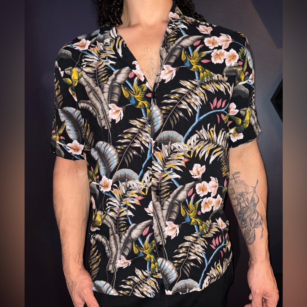 Men’s H&M button down shirt